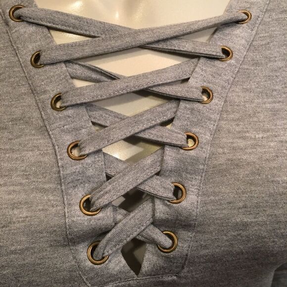 Super Soft & Bouncy Lace up long sleeve - Picture 4 of 9